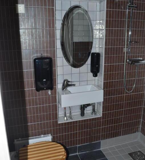 חדר אקונומי לשלושה, Lyckåhem Lågprishotell Och Vandrarhem