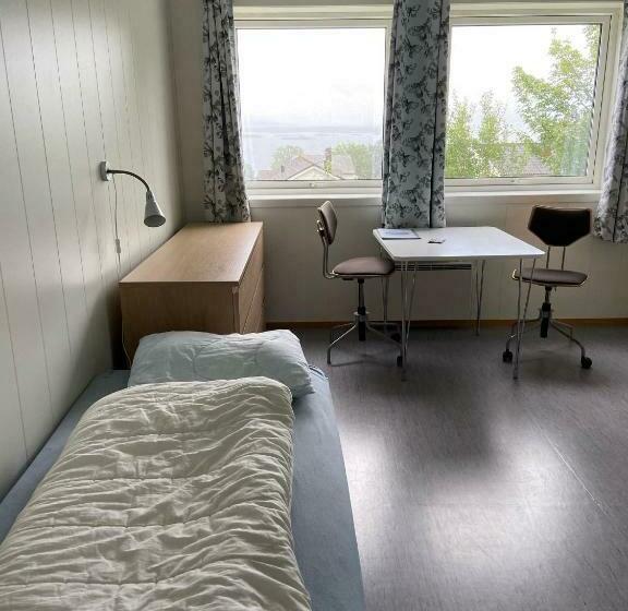 Номер Стандарт, Molde Vandrerhjem Hostel