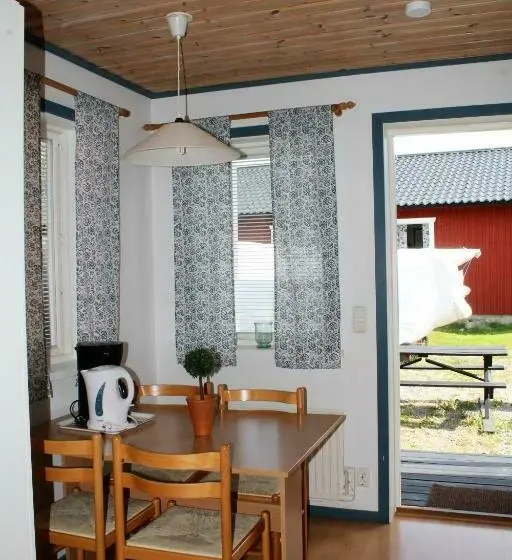 Talo 1 Makuuhuone, Trosa Vandrarhem