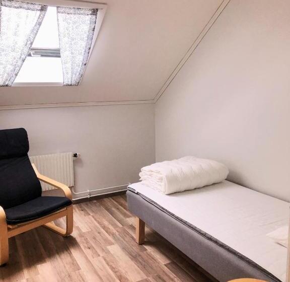 标准单人间共用浴室, Trosa Vandrarhem