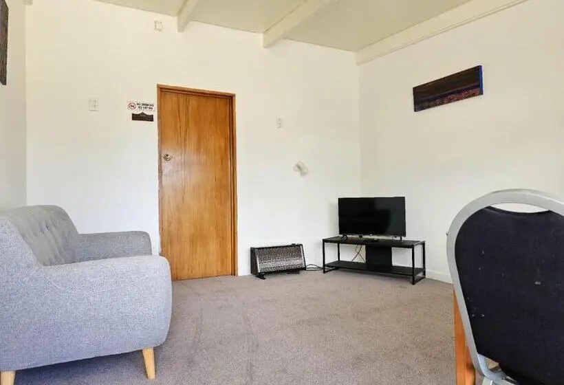 آپارتمان لوکس 1 خوابه, 45 On Avenal Motel