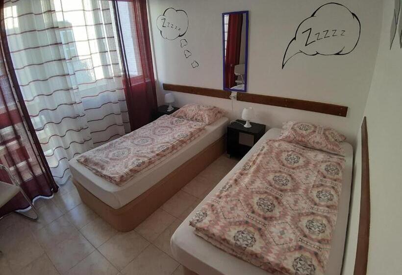 带共用浴室的标准房间, Alameda Hostel