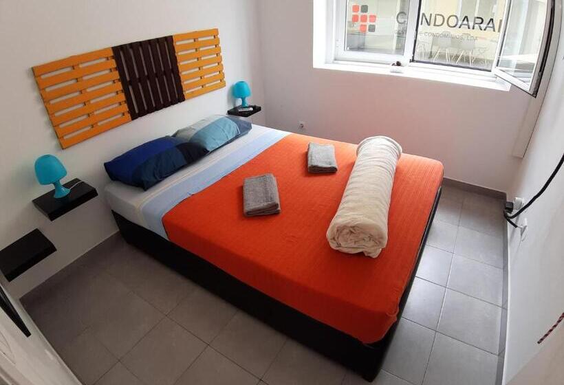 基本间, Alameda Hostel