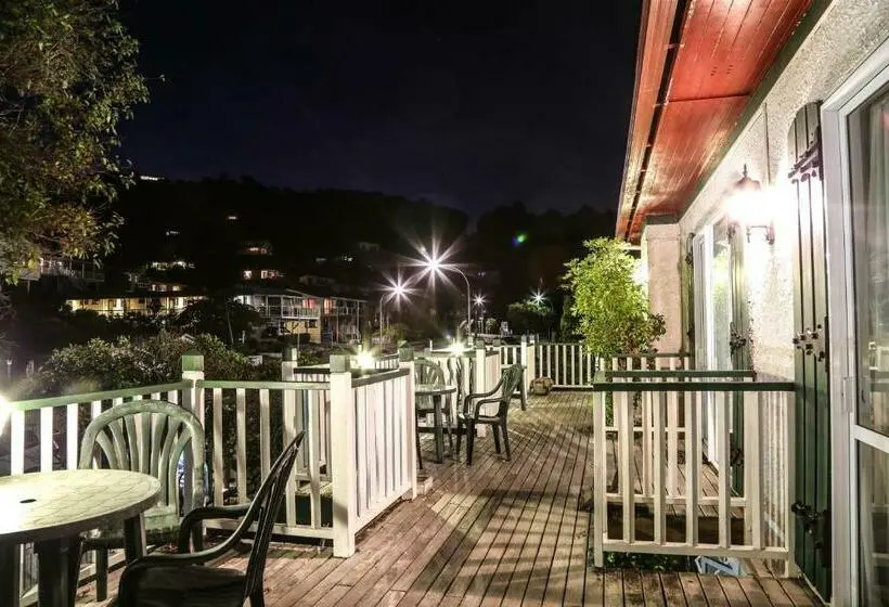 استودیوی استاندارد, Centabay Lodge And Backpackers