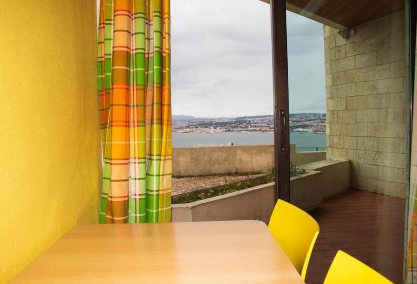 Кровать в Общей Комнате, Hi Almada  Pousada De Juventude