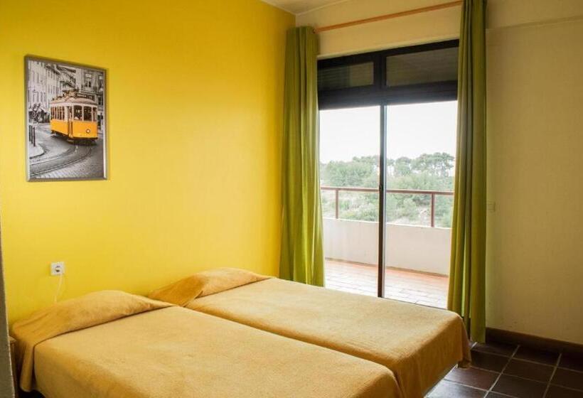 ベーシックトリプルルーム, Hi Almada  Pousada De Juventude