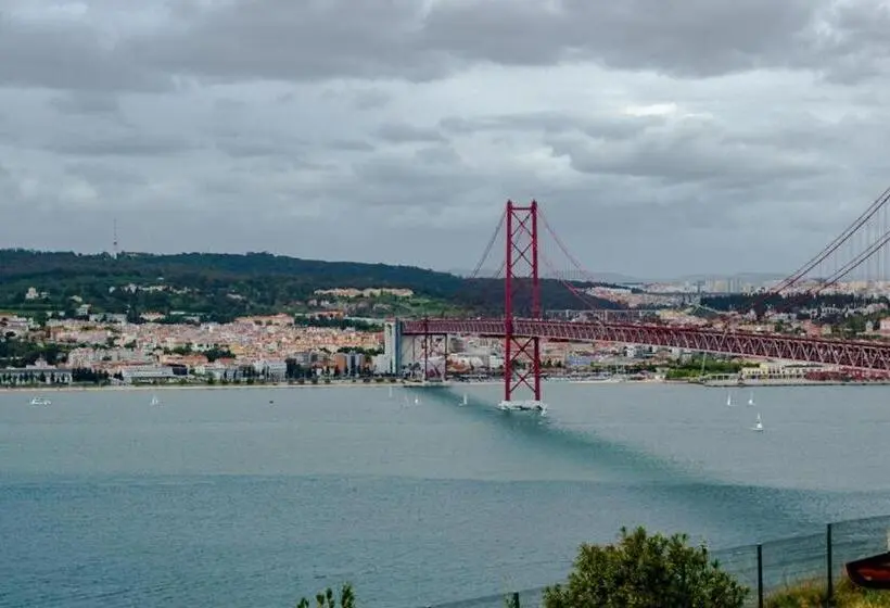ベーシックトリプルルーム, Hi Almada  Pousada De Juventude