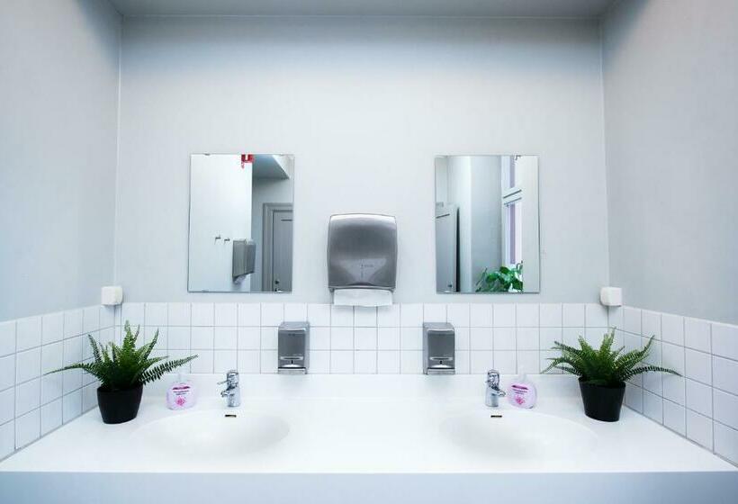 バスルーム共有のシングルスタンダード, L Gamla Fängelset