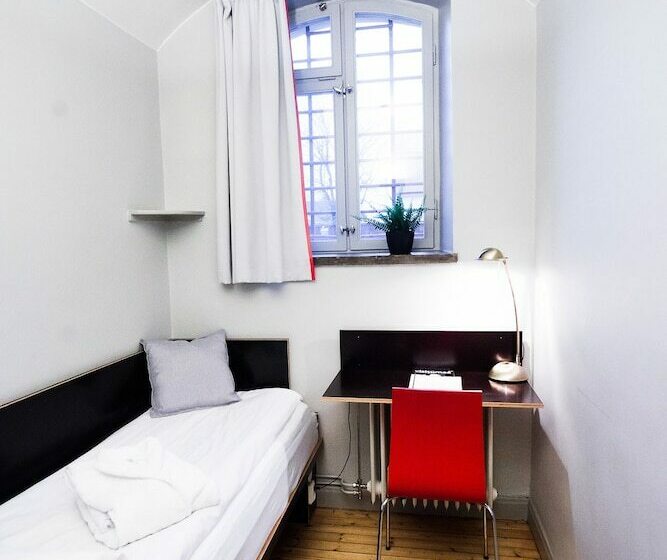 バスルーム共有のシングルスタンダード, L Gamla Fängelset