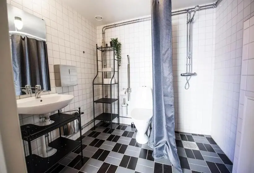 Perhestudio, L Gamla Fängelset