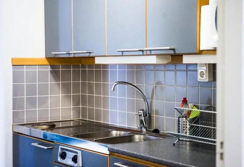 Perhestudio, L Gamla Fängelset