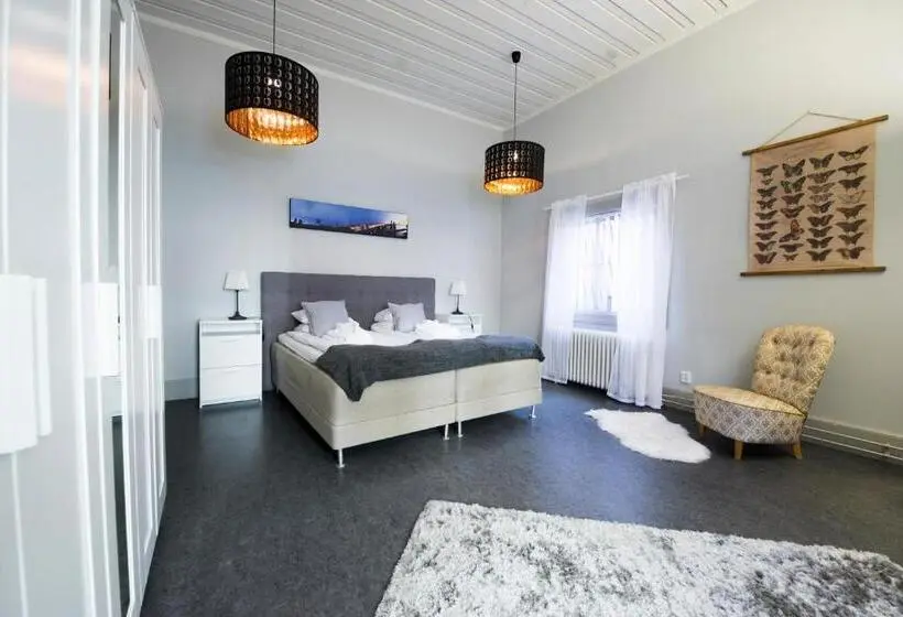 Perhestudio, L Gamla Fängelset