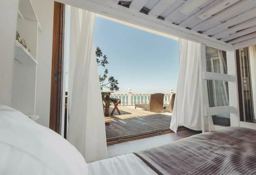 Vuode Makuusalissa, Laneez Ericeira Surf House