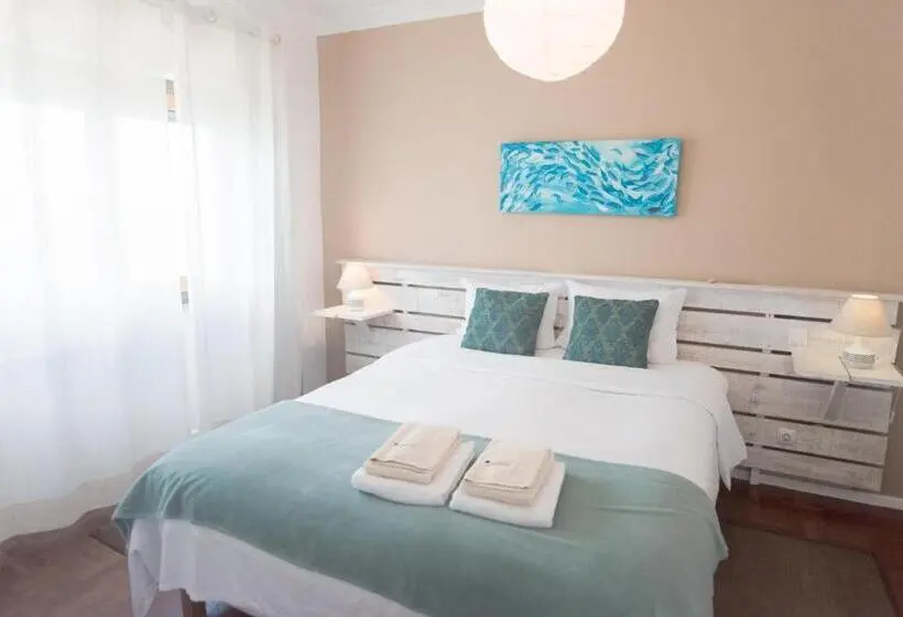 Standard-huone Jaettu Kylpyhuone, Laneez Ericeira Surf House