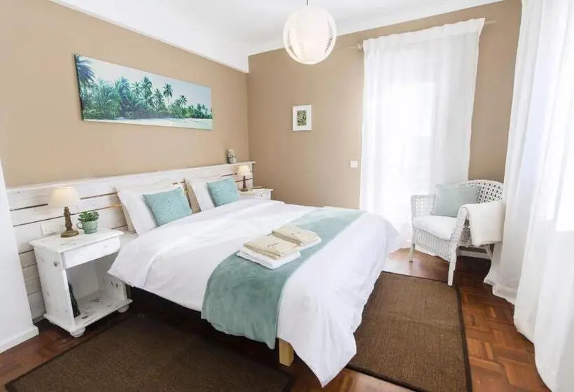 Standard-huone Jaettu Kylpyhuone, Laneez Ericeira Surf House