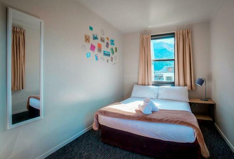 חדר סטנדרט, The Black Sheep Backpackers