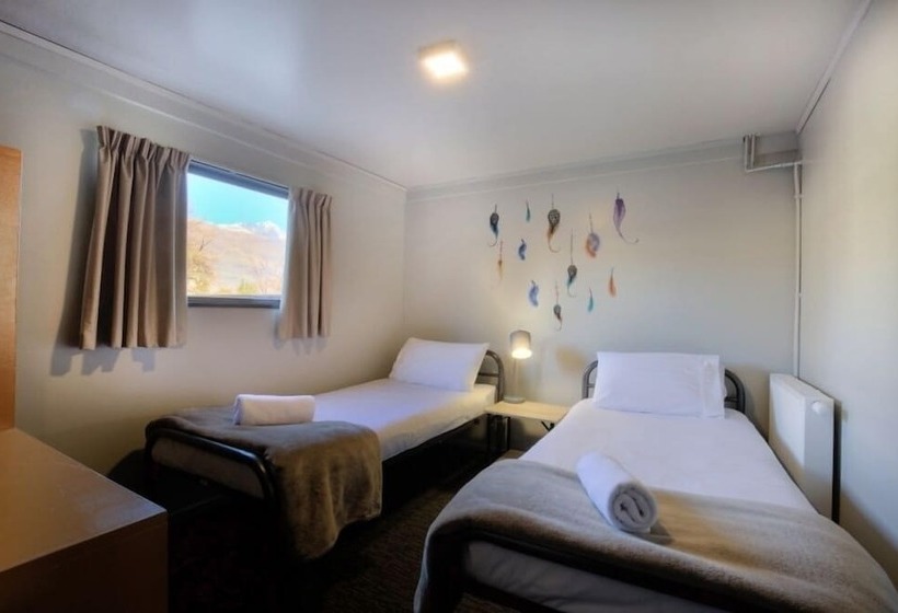 חדר סטנדרט, The Black Sheep Backpackers