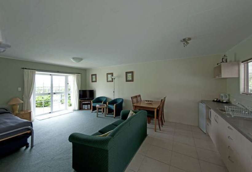 Апартаменты 1 Спальня, Ash Grove Boutique Motel