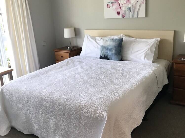 Апартаменты 1 Спальня, Ash Grove Boutique Motel