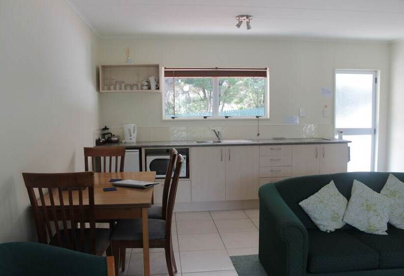 Апартаменты 1 Спальня, Ash Grove Boutique Motel