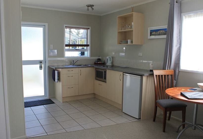 Дом 1 Спальня, Ash Grove Boutique Motel