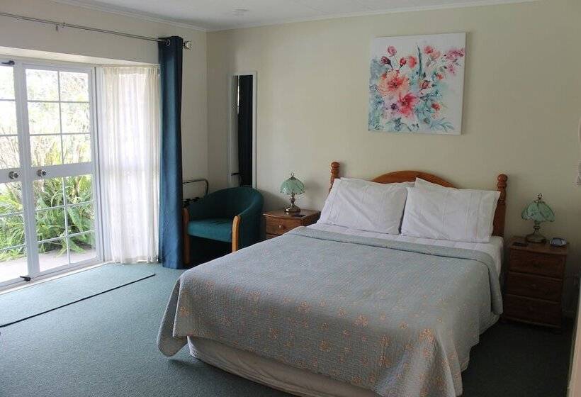 Студия Стандарт, Ash Grove Boutique Motel