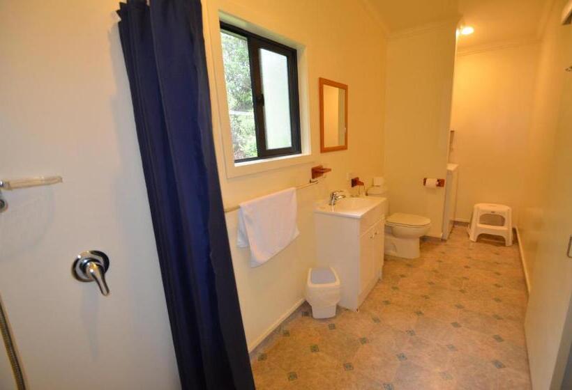 דירת חדר, Bay Road Motels