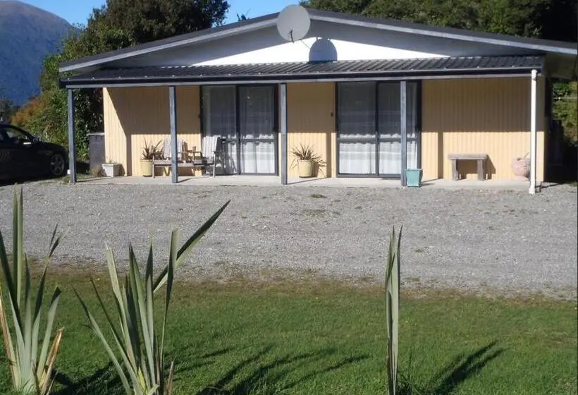 Huoneisto 2 Makuuhuonetta, Bay Road Motels