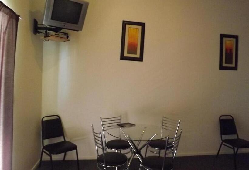 Апартаменты 2 Спальни, Bay Road Motels