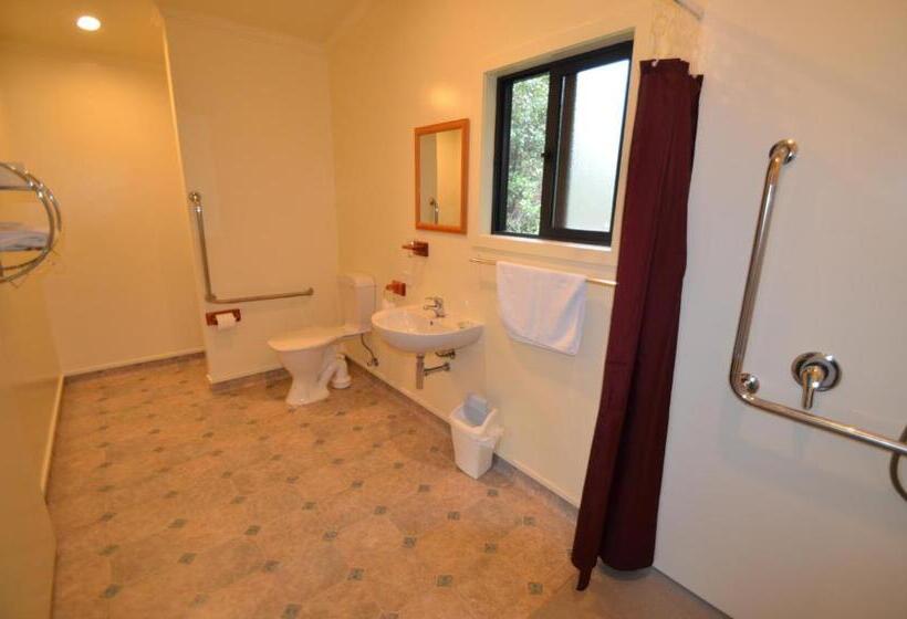 דירת חדר, Bay Road Motels