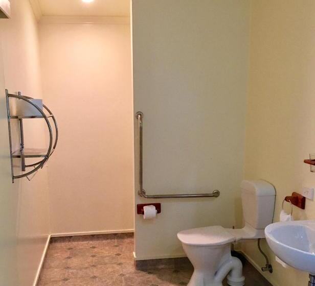 דירת חדר, Bay Road Motels