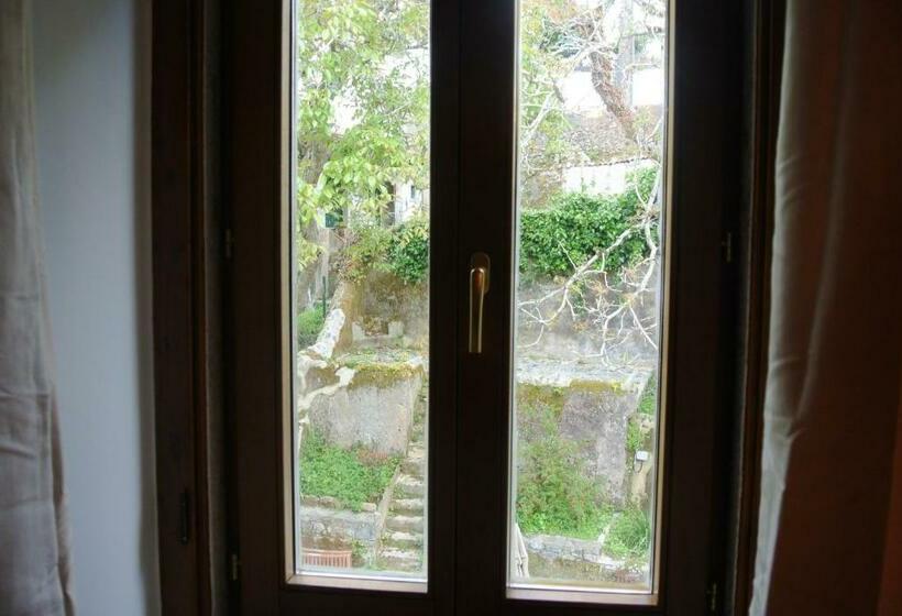 اتاق استاندارد با چشم‌انداز باغ, Guest House Villa Dos Poetas