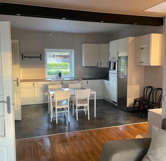 带3个卧室的公寓, Lindelunda