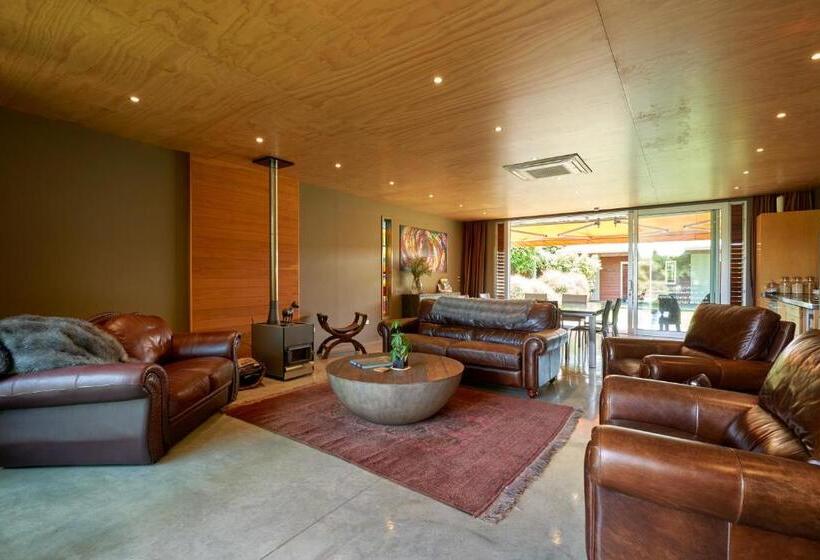 חדר סטנדרט עם מיטת קינג, Te Mata Views Resort