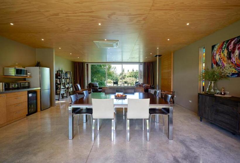 חדר קלאסי מיטת קינג סייז, Te Mata Views Resort