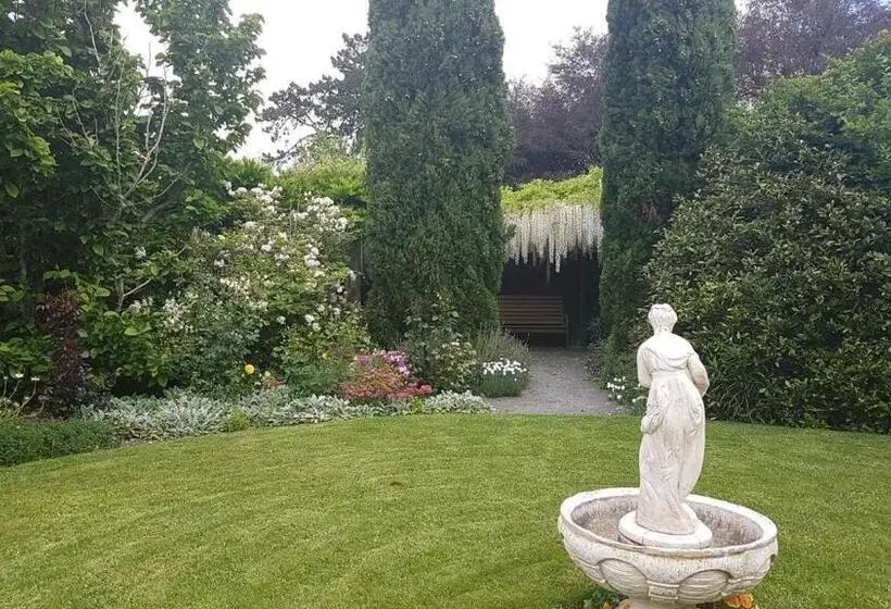 Huoneisto 1 Makuuhuone Puutarhanäkymä, Te Mata Views Resort