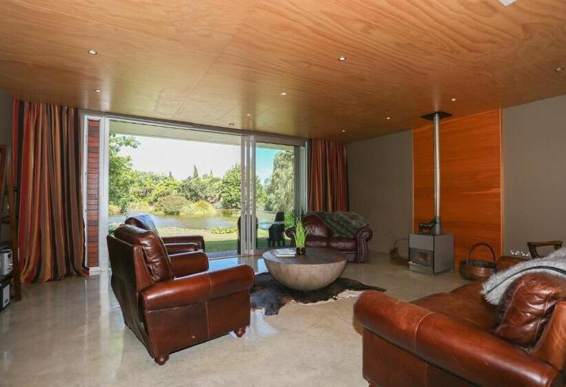 חדר קלאסי מיטת קינג סייז, Te Mata Views Resort