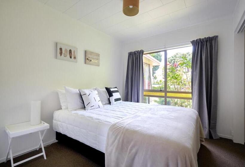 בית, 4 חדרי שינה, Te Mata Views Resort