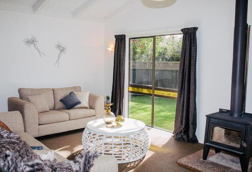 בית, 4 חדרי שינה, Te Mata Views Resort