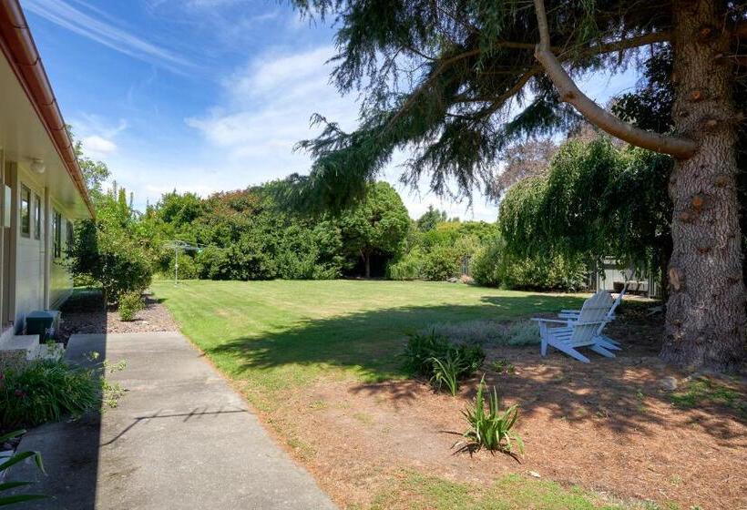 בית, 4 חדרי שינה, Te Mata Views Resort