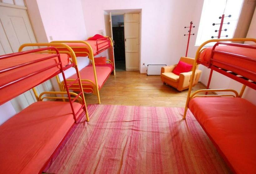 Кровать в Общей Комнате, Hostel Portalegre