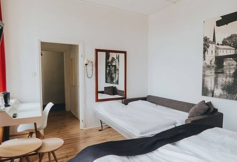 غرفة قياسية ثلاثية, Arboga Stadshotell