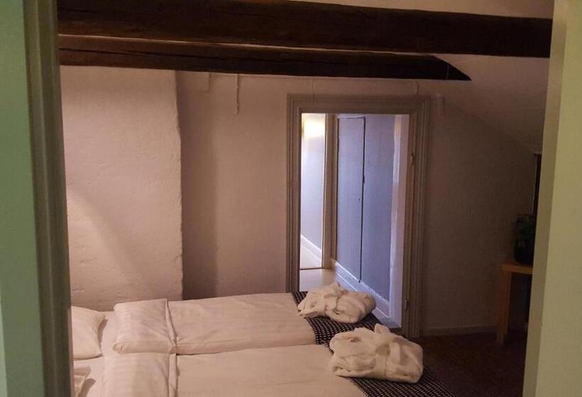 غرفة قياسية, Arboga Stadshotell