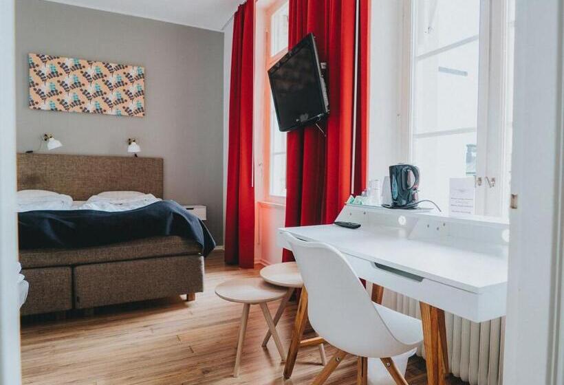 غرفة قياسية ثلاثية, Arboga Stadshotell