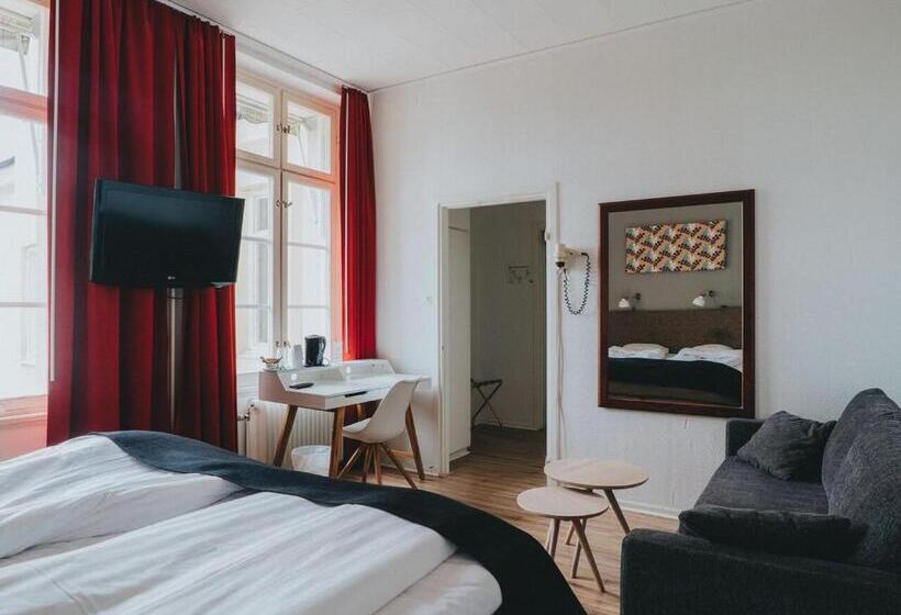 غرفة قياسية ثلاثية, Arboga Stadshotell