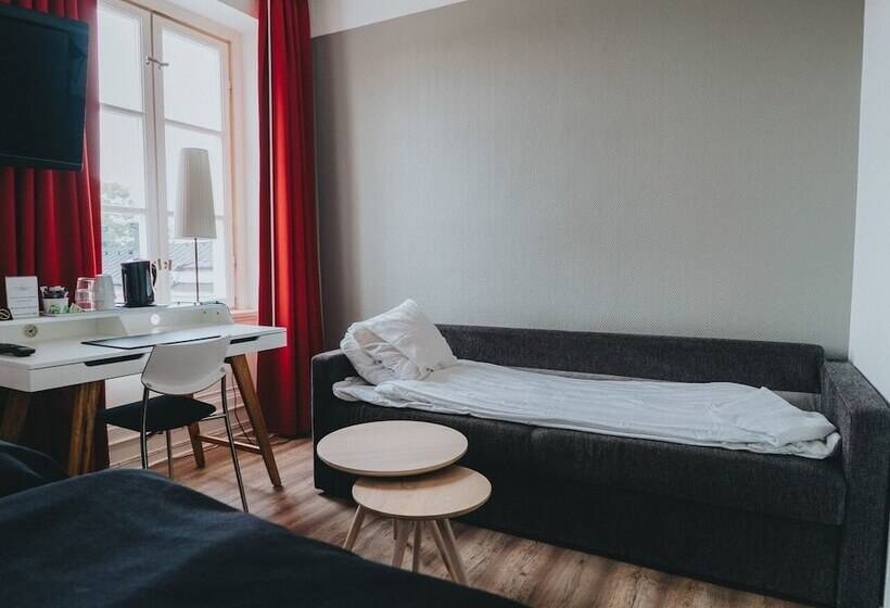 غرفة قياسية ثلاثية, Arboga Stadshotell