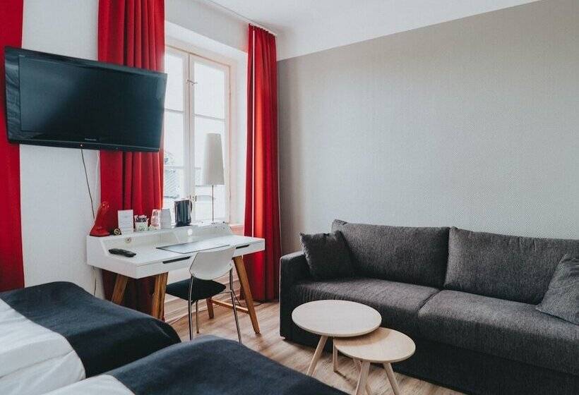 غرفة قياسية ثلاثية, Arboga Stadshotell