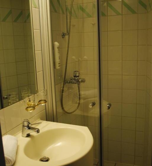 Standard Værelse, Kumla