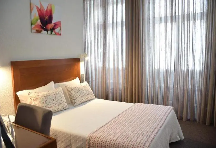 اتاق استاندارد یک نفره, Lusitana