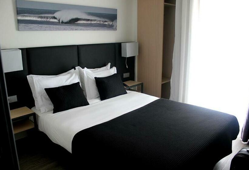 חדר סטנדרט לארבעה, M